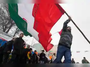 President Donald Trump is weighing limited military strikes to pressure Iran into agreeing to a new nuclear deal, even as experts warn that bombing during