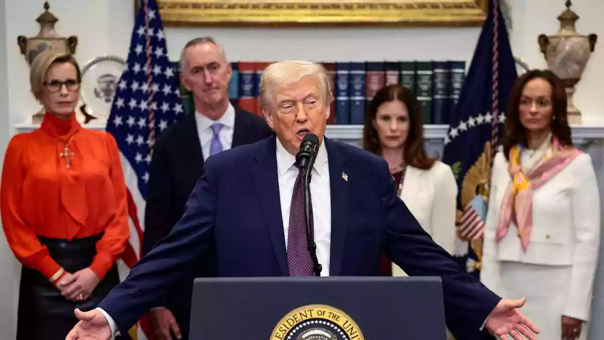 Trump says he will meet with Venezuela's Machado next week