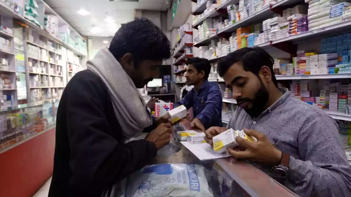 In the space of two days, India has crossed two pharmaceutical thresholds—one in the brain, one in the lung. Eli Lilly’s Lormalzi (donanemab)