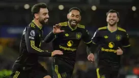 Two-goal Bruno Fernandes leads rampant Manchester United to 4-1 win at hapless Wolves Wolverhampton, England, Dec 9 (AP) Bruno Fernandes scored two goals and