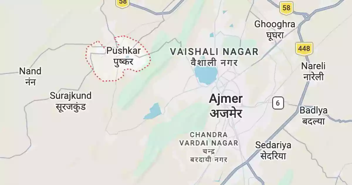 The police in Rajasthan have issued notices to two British tourists, directing them to leave India for allegedly pasting posters carrying the slogan