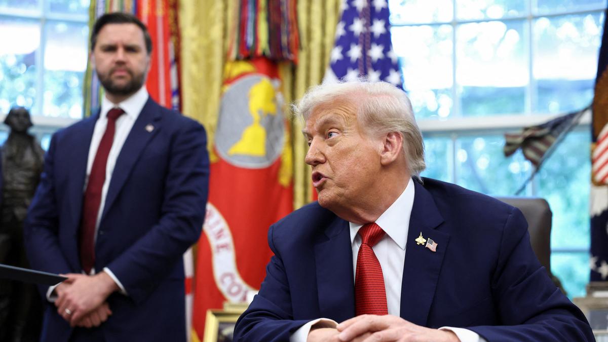 U.S. President Donald Trump signed an executive order on Thursday (September 25, 2025) declaring that his plan to sell TikTok's U.S. operations to U.S. and global investors will meet the requirements in a 2024 law that says the short video app will be banned unless its Chinese owners sell it.