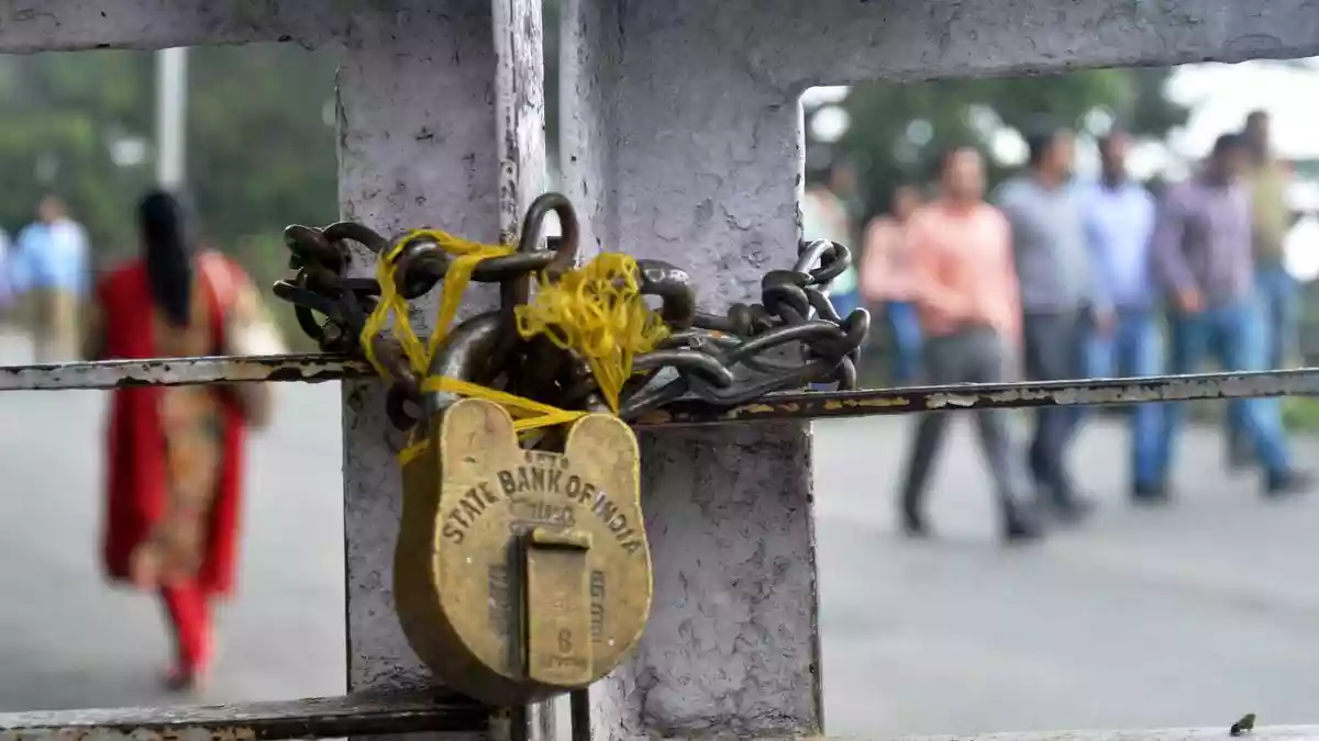 The United Forum of Bank Unions (UFBU), which consists of nine unions of bank employees and officers, has called for an all India bank strike on January 27