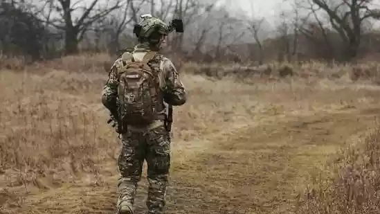 A former senior British officer has told a public inquiry that British special forces in Afghanistan appeared to commit war crimes by executing suspects and