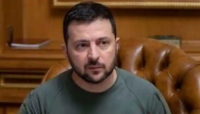 Ukrainian President Zelensky reacted to the Trump–Putin Alaska summit, stressing Ukraine must be included in peace talks. He will meet Trump in Washington to seek stronger international support and push for security guarantees. Ukrainian President Zelensky reacted to the Trump–Putin Alaska summit, stressing Ukraine must be included in peace talks. He will meet Trump in Washington to seek stronger international support and push for security guarantees.