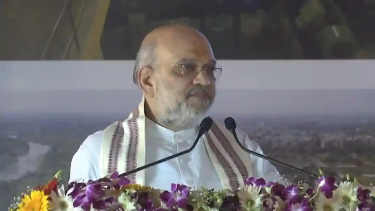 Union Home Minister Amit Shah on Thursday slammed the previous Arvind Kejriwal-led government for failing to keep its promise of cleaning the Yamuna river, and asserted that the long-standing promise to clean the river is now on track. While addressing the inaugural ceremony of Delhi Jal Board projects worth Rs 1,816 crore to rejuvenate the Yamuna in the national capital, the Union Minister said that a comprehensive plan has been developed to purify the Yamuna — not just in Delhi, but all the way to Uttar Pradesh's Prayagraj, where the river meets the Ganga.Union Home Minister Amit Shah on Thursday slammed the previous Arvind Kejriwal-led government for failing to keep its promise of cleaning the Yamuna river, and asserted that the long-standing promise to clean the river is now on track.While addressing the inaugural ceremony of Delhi Jal Board projects worth Rs 1,816 crore to rejuvenate the Yamuna in the national capital, the Union Minister said that a comprehensive plan has been developed to purify the Yamuna — not just in Delhi, but all the way to Uttar Pradesh's Prayagraj, where the river meets the Ganga.