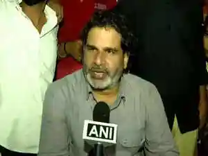 Union Minister Giriraj Singh has taken a jab at political strategist Prashant Kishor for opting out of the Bihar assembly elections. He accused Kishor of being acutely aware of his slim chances of success, branding Kishor's party as merely a 'vote splitter' and a mere accessory to the RJD.Union Minister Giriraj Singh has taken a jab at political strategist Prashant Kishor for opting out of the Bihar assembly elections. He accused Kishor of being acutely aware of his slim chances of success, branding Kishor's party as merely a 'vote splitter' and a mere accessory to the RJD.Patna, Union Minister Giriraj Singh on Wednesday criticised Jan Suraaj Party founder Prashant Kishor for his decision not to contest the Bihar assembly polls, claiming that the poll strategist-turned-politician 