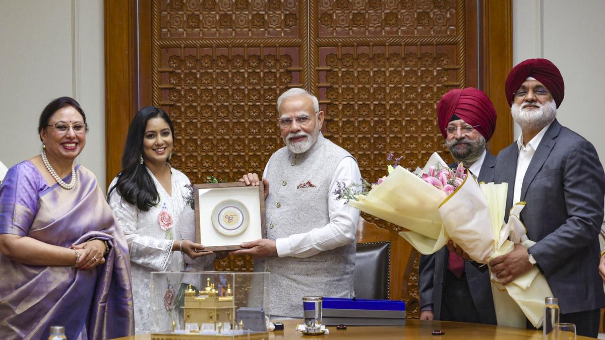 Union Minister Hardeep Singh Puri, accompanied by prominent Sikh leaders, met with Prime Minister Narendra Modi on Friday (September 19, 2025) and submitted recommendations regarding the safekeeping and appropriate exhibition of the Jore Sahib relics — footwear attributed to Guru Gobind Singh and Mata Sahib Kaur that are believed to be 300 years old.