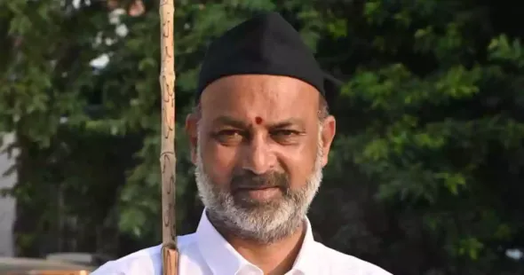 Union minister Bandi Sanjay Kumar on Tuesday offered Rs 10 lakh in funding for villages in his Karimnagar Lok Sabha constituency if they unanimously elect