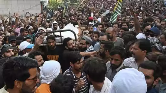 Unrest and demonstrations once again gripped Pakistan-occupied Kashmir on Thursday. According to the latest reports, at least three policemen have been killed in the ongoing strike in the region. Geo TV reported that over 100 people have been injured.