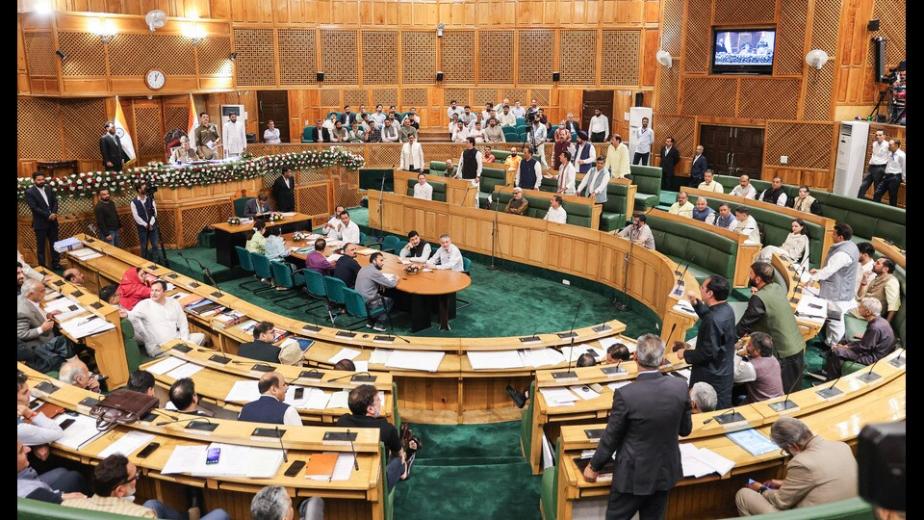 <h4>Autumn session: Uproar in House over J&K govt’s six LPG cylinders announcement</h4><h4>Oppn slams NC govt for betraying voters