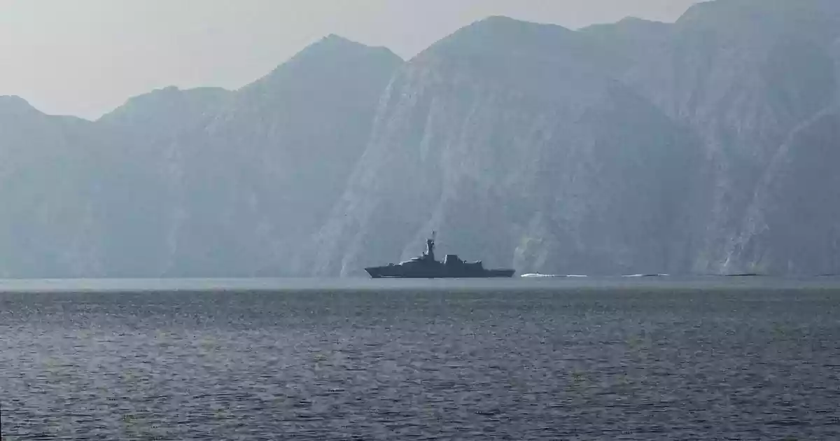 US denies escorting oil tanks through Hormuz Strait