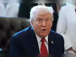 The US economy is set for a strong 2026. President Donald Trump's tax cuts and increased AI investments will boost growth. The Federal Reserve is expected to