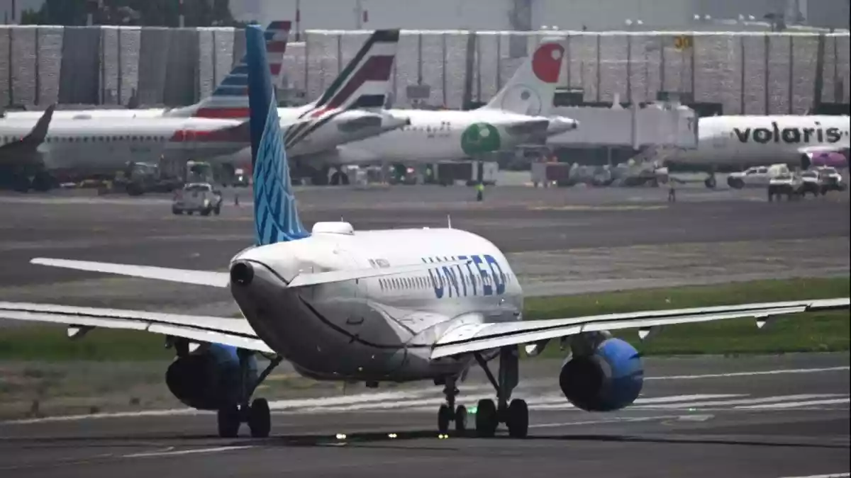 A plane bound for New York was forced to divert on Saturday due to a bomb scare. According to flight radar data, the United Airlines flight UAL2092 from