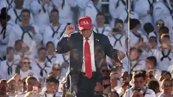 US President Donald Trump reignited a long-standing claim that he predicted the threat posed by Osama bin Laden a year before the September 11, 2001 terror attacks, while paying tribute to the US Navy SEALs for killing the al-Qaeda leader. Speaking at an event in Norfolk, Virginia, on Sunday to commemorate the US Navy's 250th anniversary, Trump praised the elite force for their role in the 2011 Abbottabad raid that killed bin Laden, declaring: “History will never forget that it was the SEALs who stormed the compound at Osama bin Laden and put a bullet in his head.”US President Donald Trump reignited a long-standing claim that he predicted the threat posed by Osama bin Laden a year before the September 11, 2001 terror attacks, while paying tribute to the US Navy SEALs for killing the al-Qaeda leader.Speaking at an event in Norfolk, Virginia, on Sunday to commemorate the US Navy's 250th anniversary, Trump praised the elite force for their role in the 2011 Abbottabad raid that killed bin Laden, declaring: “History will never forget that it was the SEALs who stormed the compound at Osama bin Laden and put a bullet in his head.”