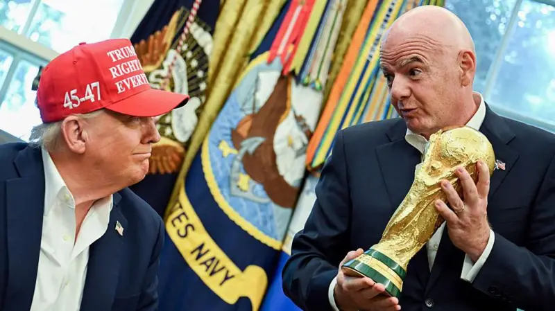 US President Donald Trump says he will move matches at the 2026 World Cup from any cities he thinks are unsafe.</b> Eleven US cities are scheduled to host matches at next summer's 48-team tournament, which will be co-hosted by Canada and Mexico. The US will host 78 of the 104 fixtures, including the final.