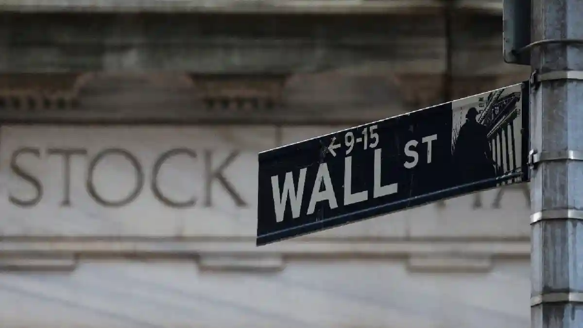 US stocks closed sharply lower Friday after President Donald Trump threatened to hike tariffs on imports from China, reigniting fears of a trade war that rocked global markets earlier this year. The Dow fell 879 points, or 1.9%. The broader S&P 500 dropped 2.71% and the tech-heavy Nasdaq Composite slid 3.56%.US stocks closed sharply lower Friday after President Donald Trump threatened to hike tariffs on imports from China, reigniting fears of a trade war that rocked global markets earlier this year. The Dow fell 879 points, or 1.9%. The broader S&P 500 dropped 2.71% and the tech-heavy Nasdaq Composite slid 3.56%.The S&P 500 and Nasdaq each posted their worst day since April as a slide in tech stocks led the market lower. The Dow posted its worst day since May. The S&P 500's drop of 2.71% saw the index shed roughly $1.56 trillion in market value in one day, according to FactSet data.Trump said in a social media post he is considering a “massive increase