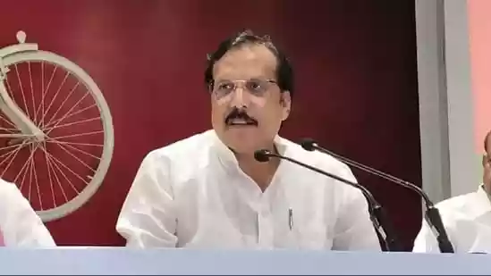 A routine commute in Karnataka's Bengaluru once again turned into a marathon crawl, this time derailing the plans of Samajwadi Party MP Rajeev Rai