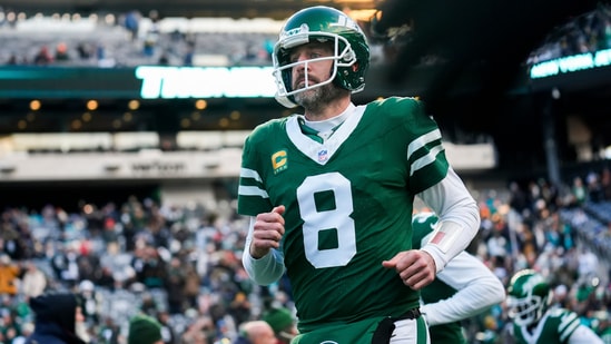 Veteran quarterback Aaron Rodgers joins the Steelers for the upcoming season, settling into a luxurious mansion near Acrisure Stadium. NFL vet Aaron Rodgers is finally jetting out to the Pittsburgh Steelers. The Steelers have confirmed they’ve signed the veteran quarterback as their new starter for the 2025 NFL season.