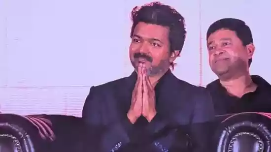 Vijay shakes head as fans chant TVK during Jana Nayagan event in Malaysia