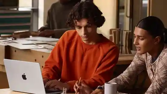 Apple has placed artificial intelligence across macOS, but you may not want these tools running by default. Many users prefer to use AI only when needed