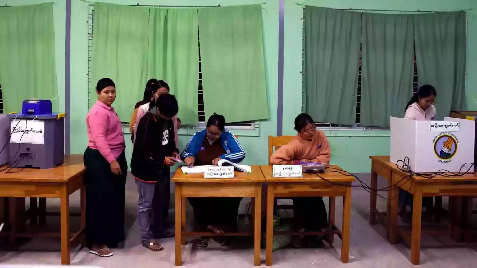 War-torn Myanmar voting in widely criticised 'sham' election