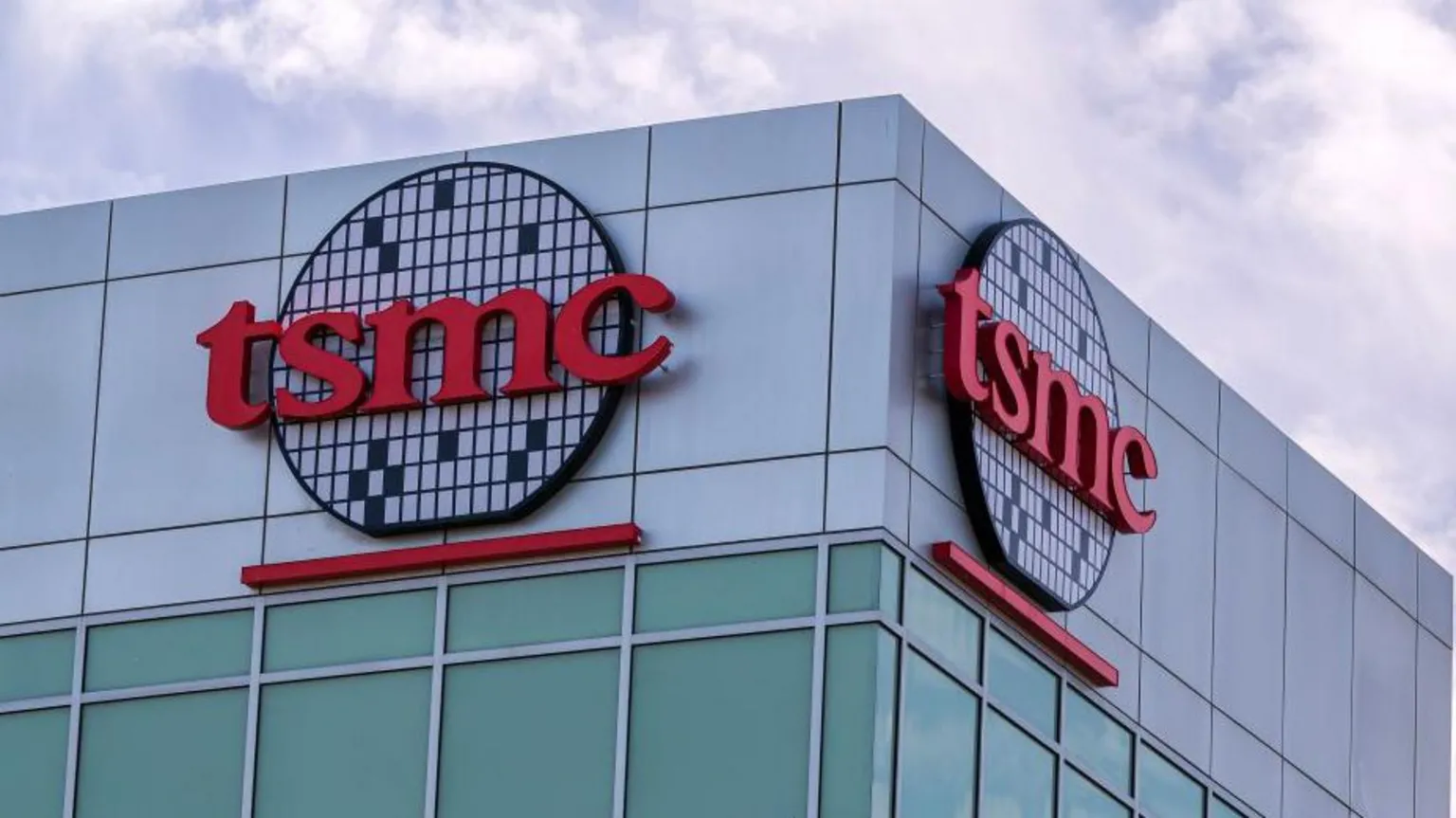 Washington has pulled Taiwan Semiconductor Manufacturing Company's (TSMC) authorisation to freely ship advanced technology from the US to China, the company said. The block potentially disrupts the chip giant's manufacturing capabilities in China, which produces older-generation devices.