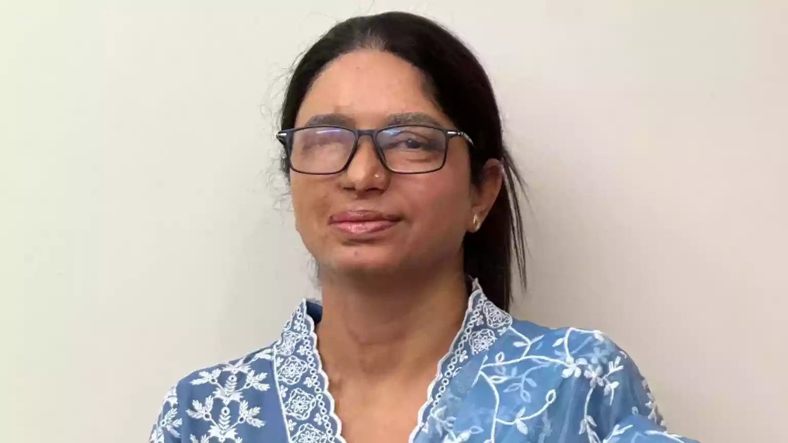 Warning: This story contains distressing details</b> Shaheen Malik, an acid-attack survivor and disability rights activist in India