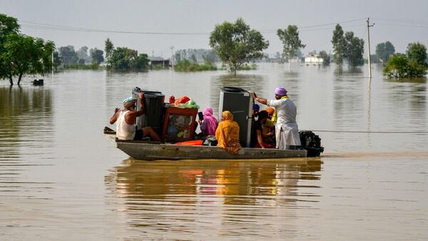 Weather today: The India Meteorological Department (IMD) suggested that heavy to very heavy rainfall is likely over Northwest and East India on September 3, Wednesday. The weather agency issued nowcast red and yellow alerts for Jammu and Kashmir, Himachal Pradesh, north Punjab, north Haryana, east Rajasthan, southwest Uttar Pradesh, northwest and east Madhya Pradesh and Odisha. This indicates that heavy precipitation is likely in the listed regions in the next three hours.