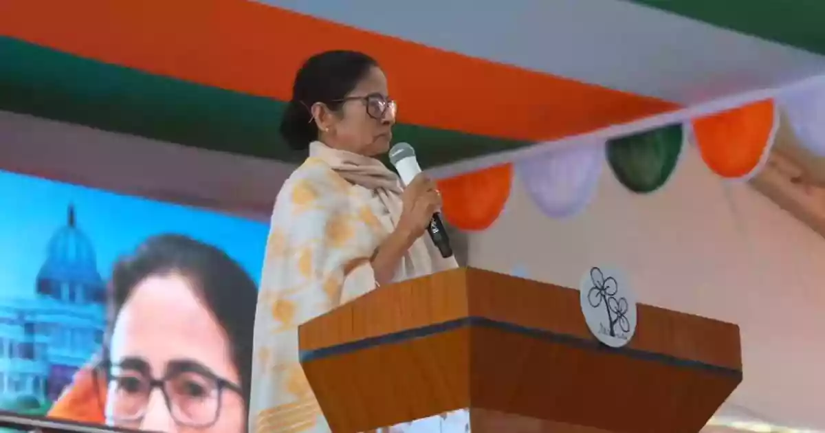 West Bengal Chief Minister Mamata Banerjee, at a public meeting on Tuesday, tore up a note outlining the new rules for the Mahatma Gandhi National Rural
