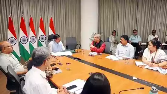 HomeNext<h4>What happened on Day 1 of Pralhad Joshi as education minister?</h4><h4>After taking charge, Joshi said his immediate priority