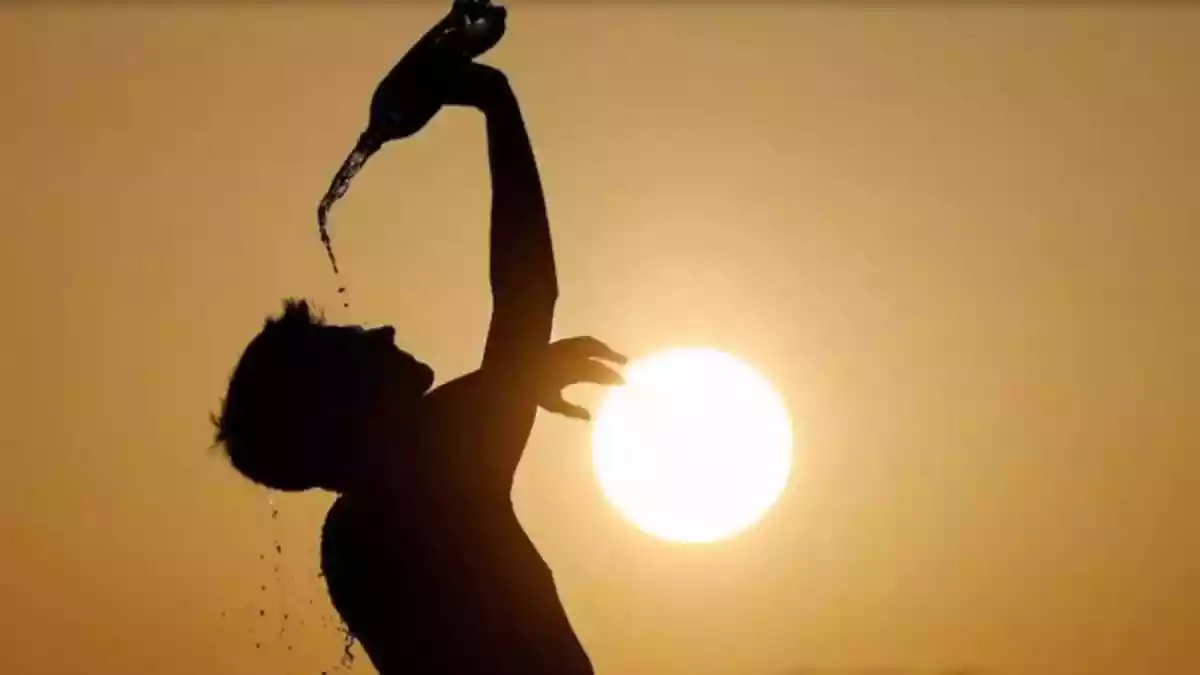 India has entered summer, and some parts of the country are already facing harsh weather conditions. The heat of the summer season is slowly but surely getting
