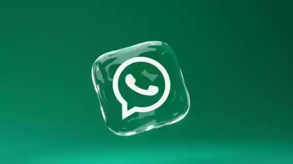 WhatsApp could finally lets new group members see past messages on iPhone