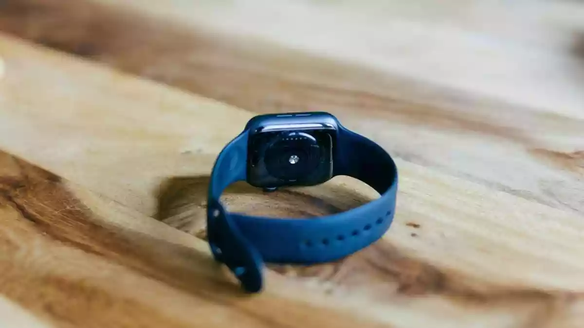 WhatsApp Likely To Have A Companion App For Apple Watch Users