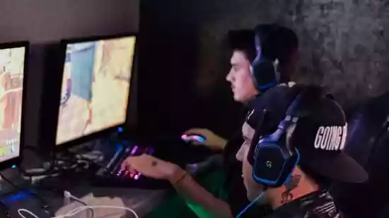 A massive Amazon Web Services (AWS) outage has crippled multiple online gaming services, including ARC Raiders, Fortnite, Among Us, Rocket League