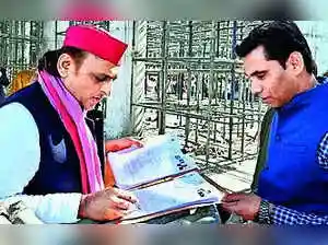 Samajwadi Party chief Akhilesh Yadav is carefully navigating the political landscape following a Bihar defeat. He is vocal against Uttar Pradesh's ongoing SIR