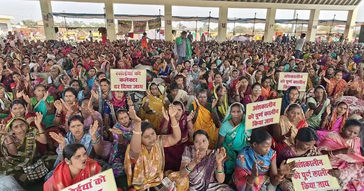 Why Chhattisgarh’s midday meal workers’ have not given up their fight for better pay