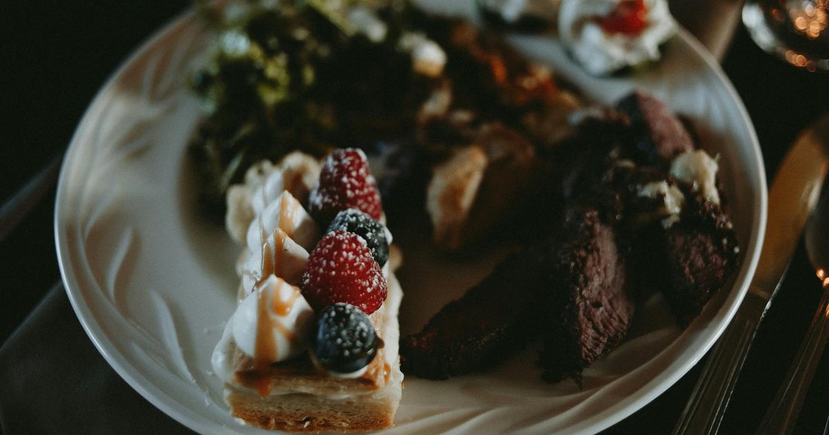 Why do health stories about food and cancer grab so much attention? Because they offer an enticing promise: that a single item on your plate, or even a sudden change in what you crave, might hold the key to spotting disease early. It's a compelling idea, but in reality the science of appetite, taste, and cancer is far messier than the headlines suggest.