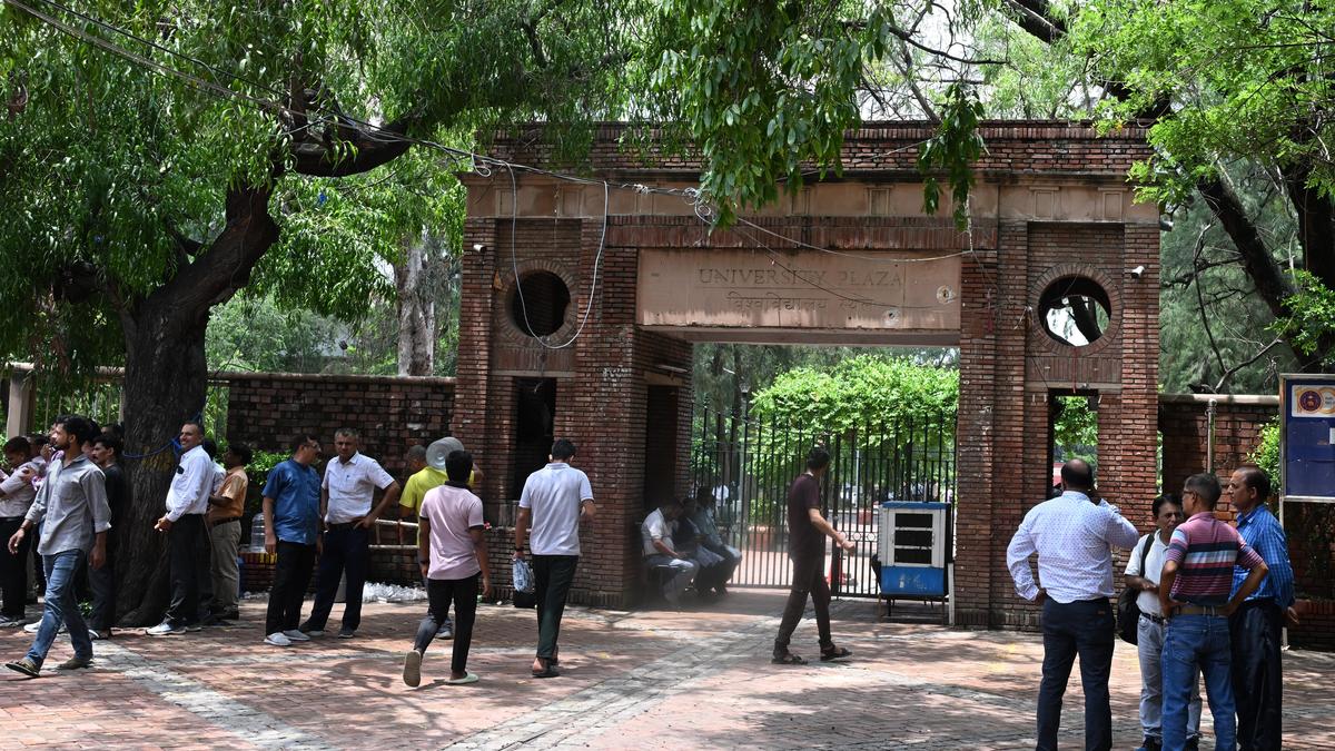 Why has Delhi University allowed some colleges to admit students based on Class 12 marks