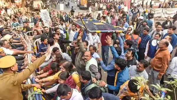 Why has EC paused hearings for ‘unmapped’ voters