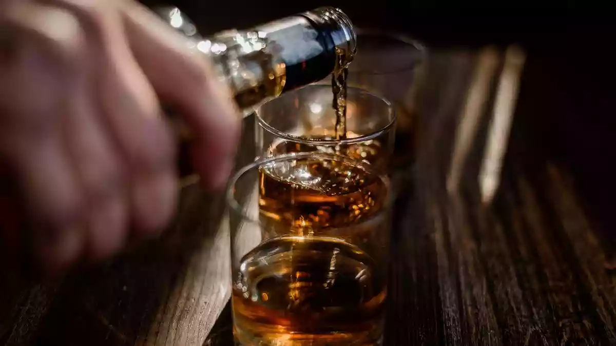 Why has FSSAI issued prohibition-of-sale orders against liquor makers