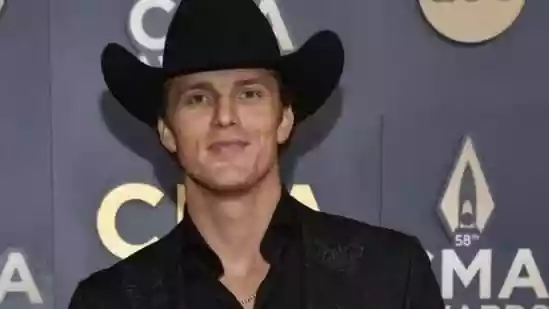 Why has Parker McCollum fired touring crew member