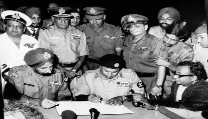 The acquisition of 14 more Rafales will give the Indian Air Force six new squadrons, bringing the total Rafales to 150. Combined with indigenous LCA Mk1A (10