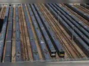 With largest US commuter rail system shut down