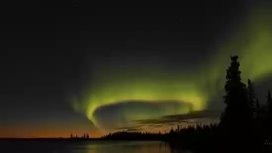 With the “Autumn Star” and the Northern Lights expected to make an appearance, it is certainly going to be quite an exciting week ahead for skywatchers. According to People, the Northern Lights could very well be experienced across high latitudes, if weather conditions permit. The weeks after the fall equinox are traditionally famous for increased auroral activity. The outlet further mentioned that aurora activity is expected to appear briefly tonight, September 29. Places like northern Canada, Alaska, Greenland and the far north of Scotland are ideal for witnessing the northern lights.