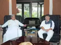 Karnataka Chief Minister Siddaramaiah and Deputy Chief Minister DK Shivakumar met for breakfast. This meeting comes amid speculation of a power struggle within