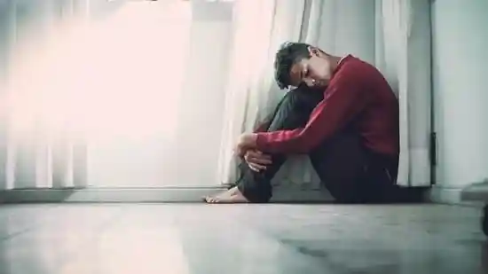 World Mental Health Day 2025: October 10 is observed as World Mental Health Day. It marks the importance of having open conversations around mental wellness. Often, the discourse that follows on this day also sheds light on reaching out to professional support. But how to identify when it may be the right time to seek help for mental health? Is it a mood, a passing phase or something deeper?World Mental Health Day 2025: October 10 is observed as World Mental Health Day. It marks the importance of having open conversations around mental wellness. Often, the discourse that follows on this day also sheds light on reaching out to professional support. But how to identify when it may be the right time to seek help for mental health? Is it a mood, a passing phase or something deeper?ALSO READ: <strong>World Mental Health Day 2025: Psychologist suggests 5 creative ways Gen Z can manage stress</strong>To understand the first signs, Ruchika Kanwal, founder and clinical psychologist at Anamkaaruh Therapy Care and Counselling, shared with HT Lifestyle that detecting subtle emotional, behavioural and physical changes early on can help people seek support before the distress turns into a full-blown crisis.