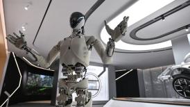 <h4>XPeng bets robots will be more profitable than its cars</h4><h4>XPeng Co-President Brian Gu thinks its margins will eventually eclipse