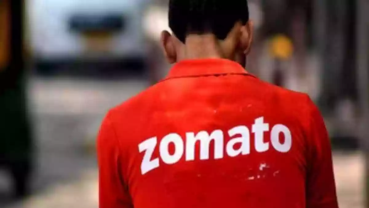 At 2:30 am, when most cities are fast asleep, one late-night food order sparked a heated online debate about entitlement and the boundaries of doorstep