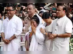 Zubeen Garg's wife Garima Saikia Garg demands a proper inquiry into the singer's death. She seeks answers about the circumstances leading to his demise in Singapore. Garima questions the negligence of those present on the yacht. She highlights the manager's awareness of Zubeen's medical condition. The family wants to understand why no immediate assistance was provided.